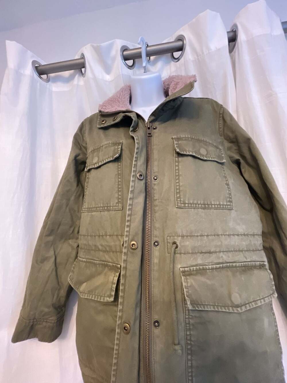 Madewell Sherpa-Trimmed Surplus Field Jacket in Olive
Utility
Med
Drawstring - Picture 3 of 8